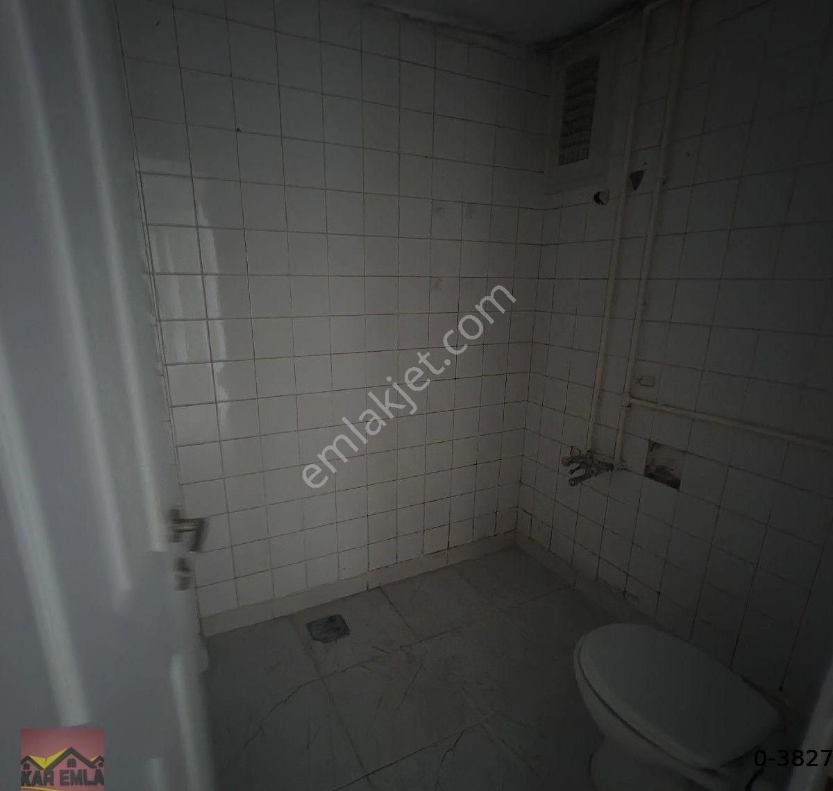 Barış Caddesine Yakın 2+1 Bakımlı Daire - Görsel 12