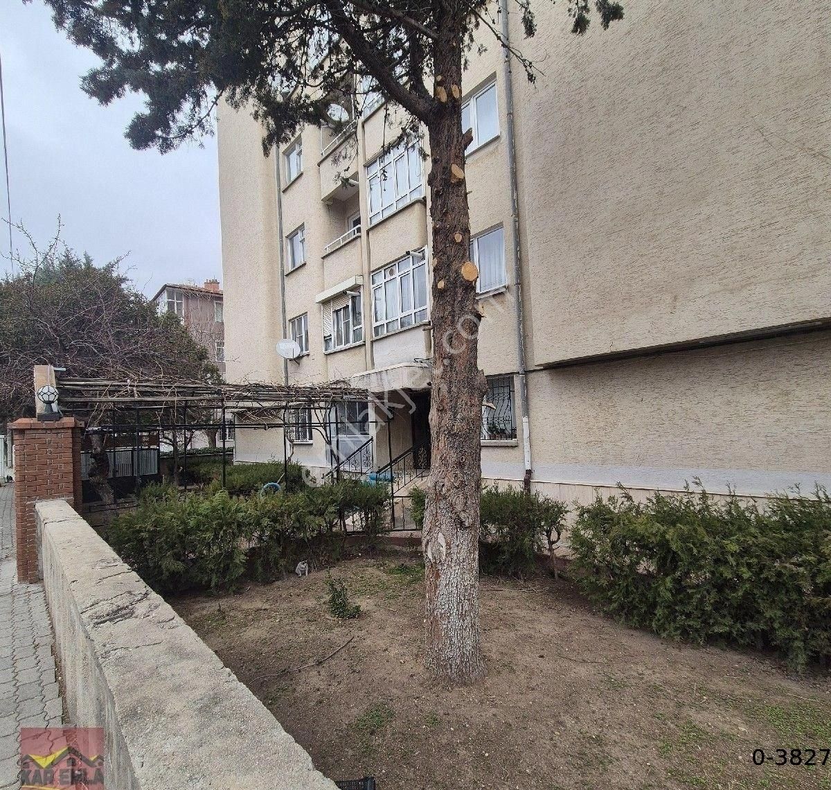 Barış Caddesine Yakın 2+1 Bakımlı Daire - Görsel 15