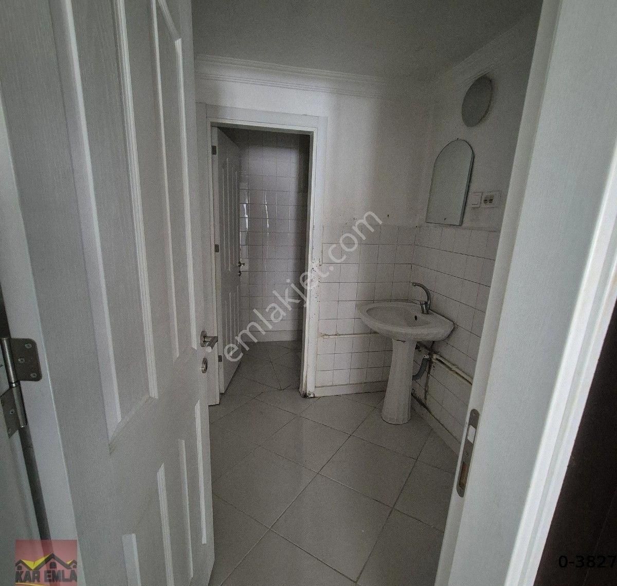 Barış Caddesine Yakın 2+1 Bakımlı Daire - Görsel 7