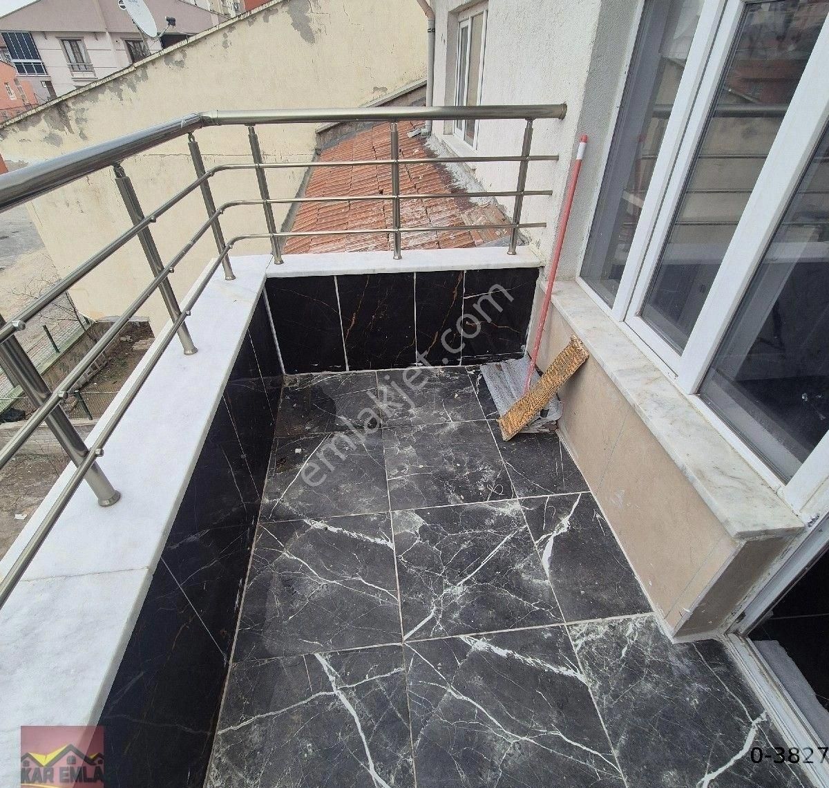 Malazgirt Mhlesinde 2+1 Bakımlı Daire - Görsel 20