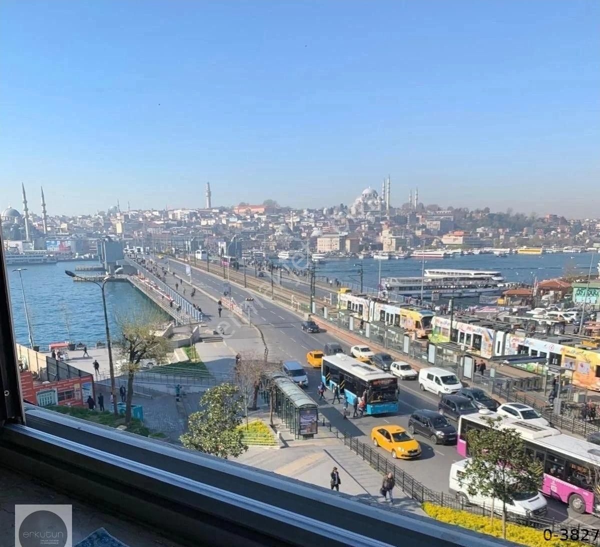 Erkutun'dan, Ofis / Konut. Karaköy Meydanı'nın İmza Binasında Muhteşem Manzaralı Kiralık Loft Daire - Görsel 22