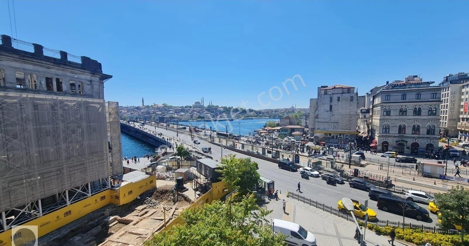 Erkutun'dan, Ofis / Konut. Karaköy Meydanı'nın İmza Binasında Muhteşem Manzaralı Kiralık Loft Daire - Görsel 32