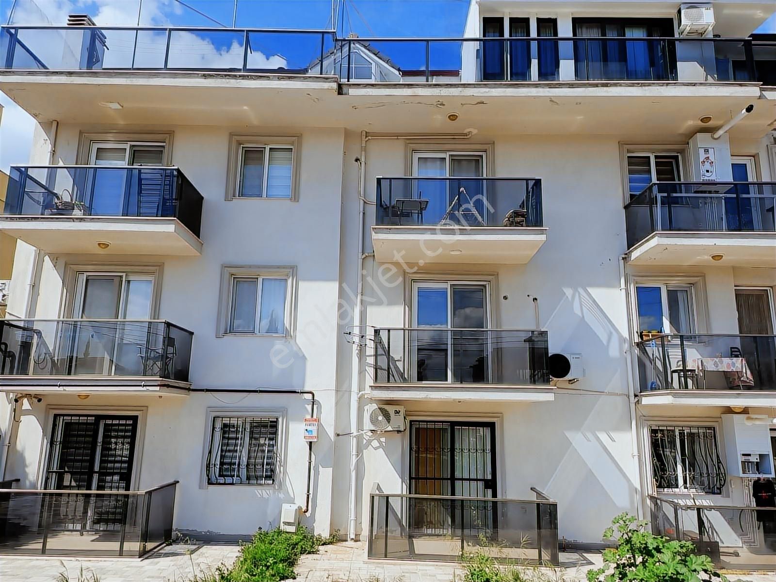 Urla Merkeze Yakın Ful Eşyali Balkonlu Stüdyo Daire - Görsel 2