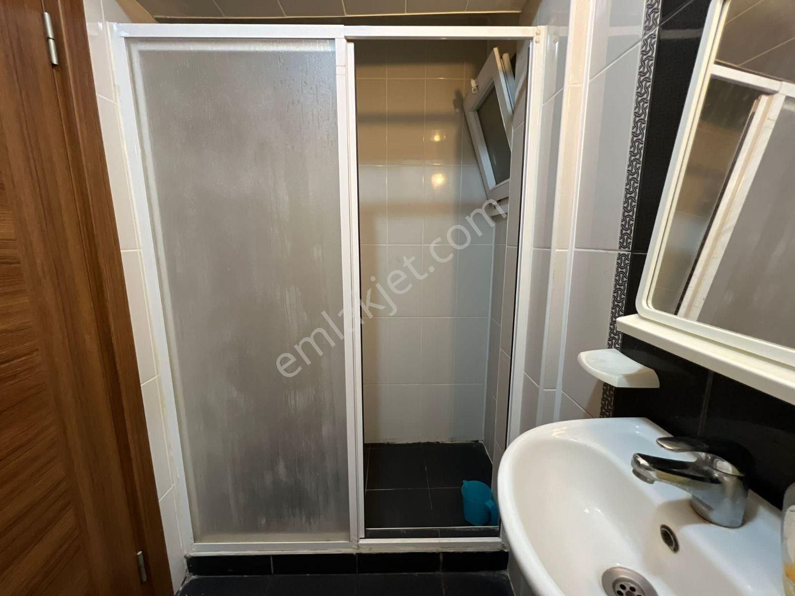 Urla Merkeze Yakın Ful Eşyali Balkonlu Stüdyo Daire - Görsel 16