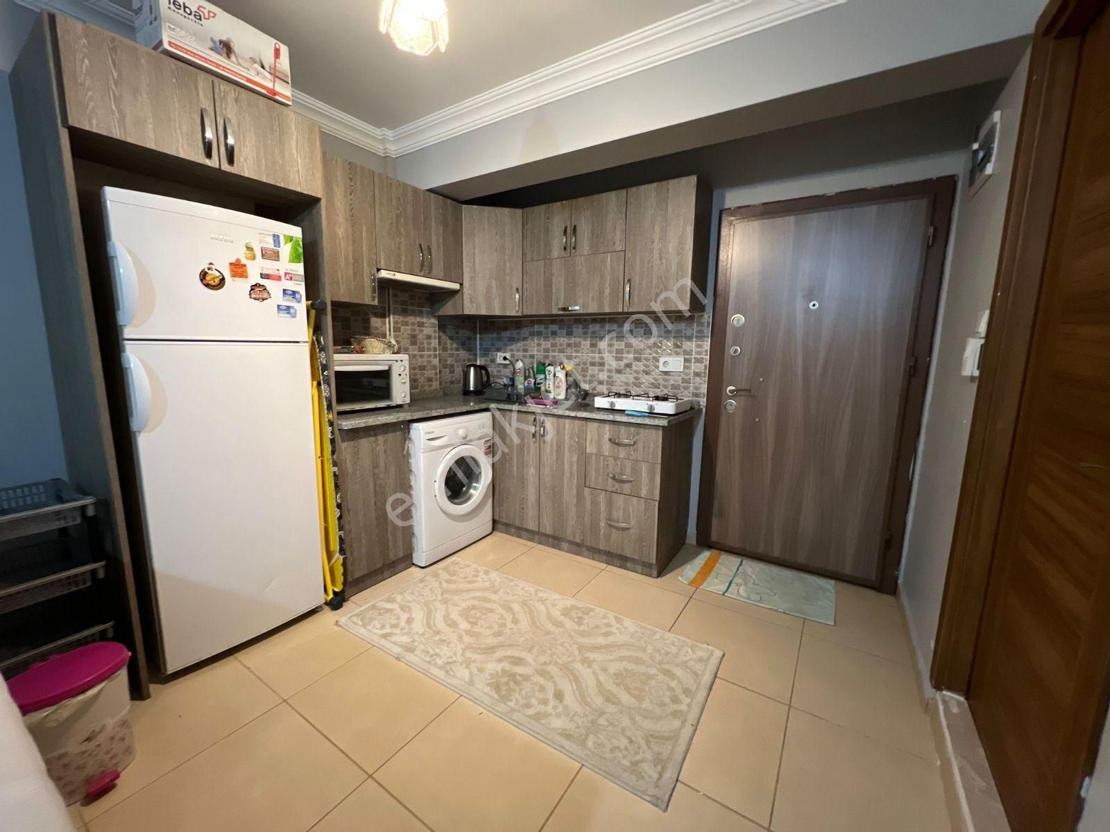 Urla Merkeze Yakın Ful Eşyali Balkonlu Stüdyo Daire - Görsel 21