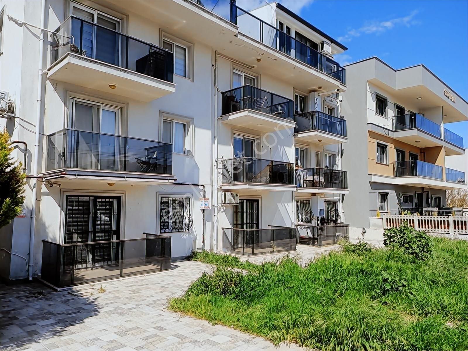 Urla Merkeze Yakın Ful Eşyali Balkonlu Stüdyo Daire