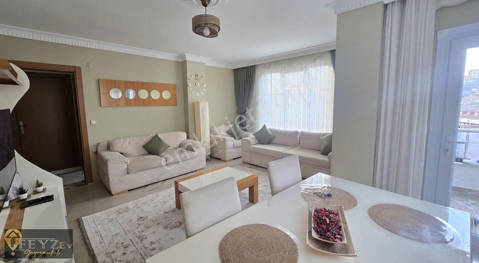 Feyzev'den Eyüpsultan Esentepe Harika Merkezi Çok Ferah 110 Mt²