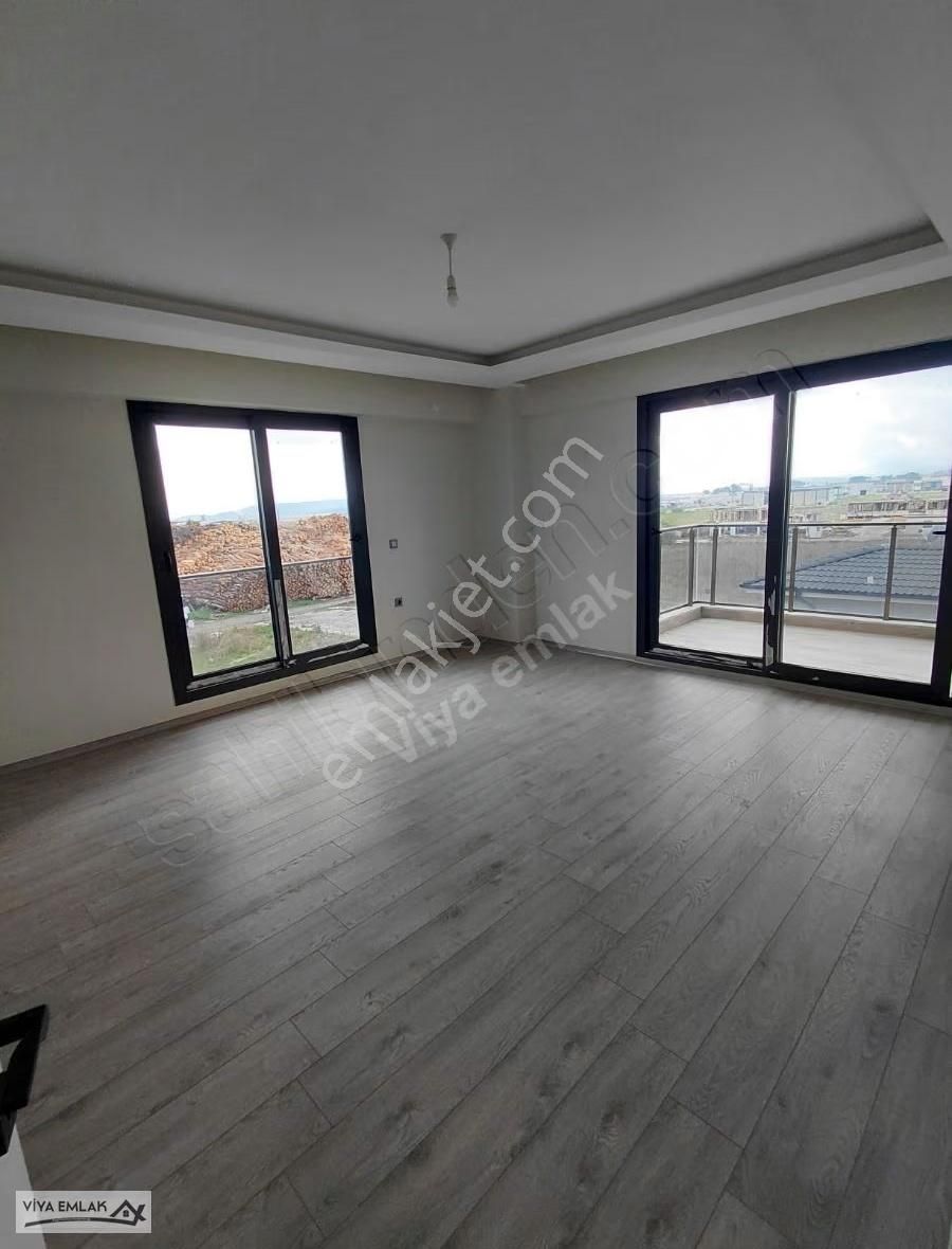 Viya Emlaktan Satılık 3+1 Havuzlu Sitede Doğalgazlı Lüx Daire - Görsel 8