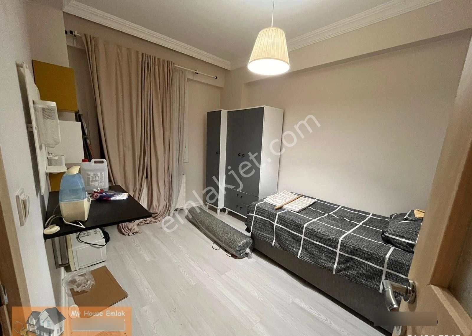 Adatepe’de İibf’ye Yürüme Mesafesinde | Bahçeli | Eşyalı 2+1 - Görsel 3