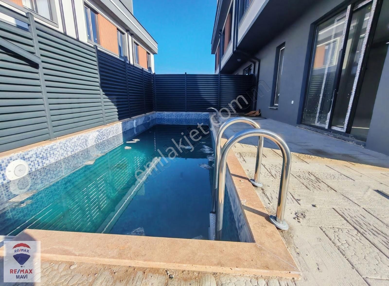 Karasu'da Havuzlu Ebeveyn Banyolu Geniş Bahçe Kullanımlı Villa - Görsel 20
