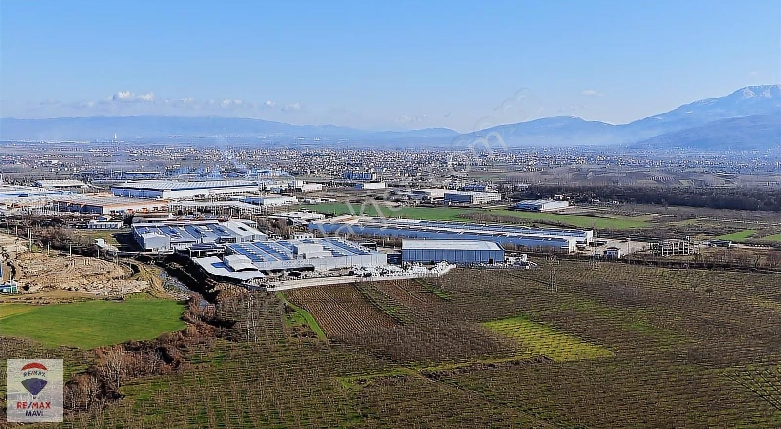 Remax Mavi Cengiz Özdemir'den 5.494 M² Arazi - Görsel 4