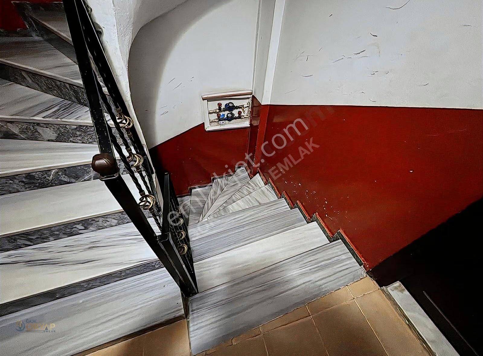 Gök Oryap'tan Satılık Merkezi Konumda Bakımlı 2+1 2.kat Daire! - Görsel 3