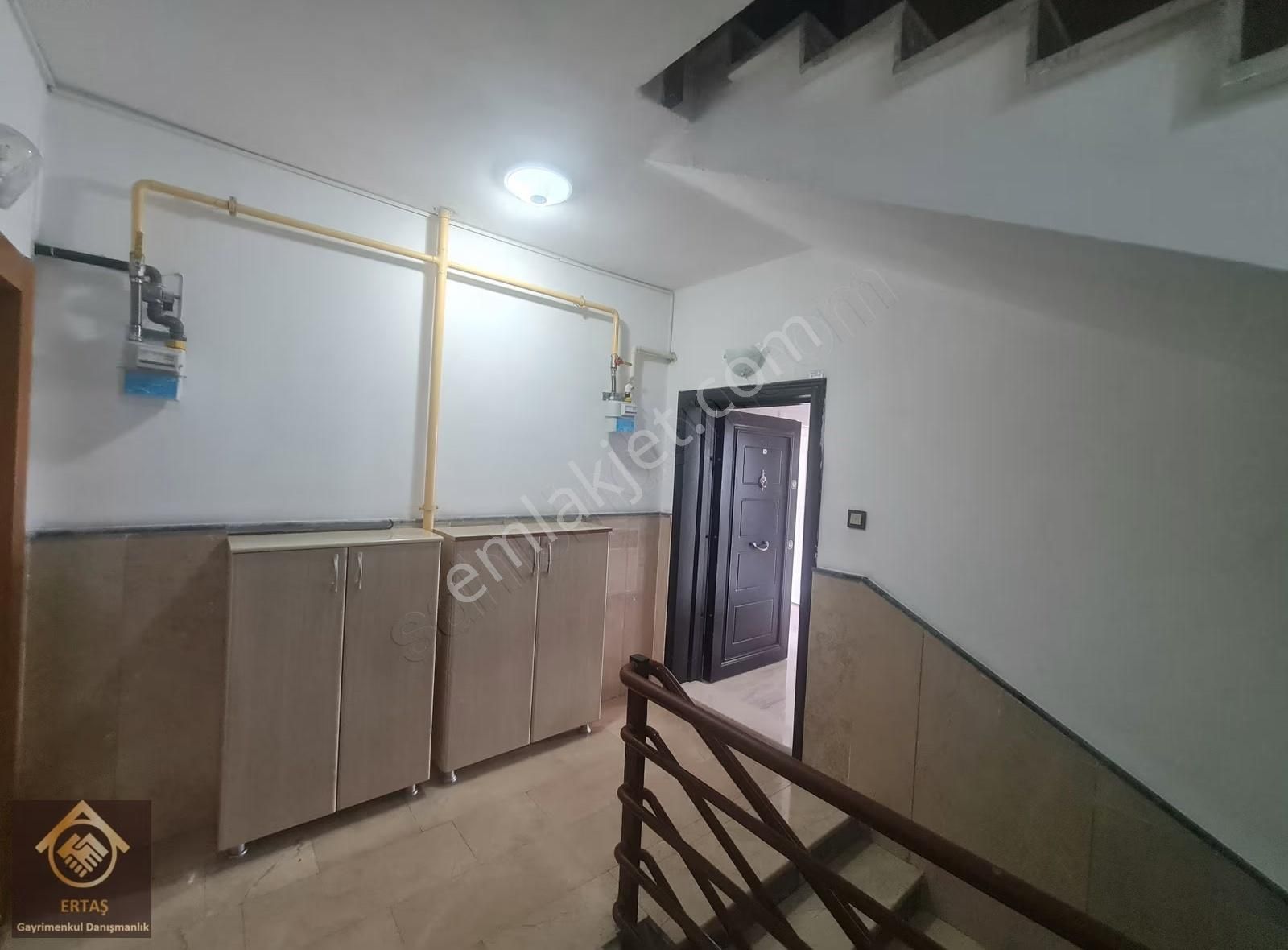 Yıldırım Beyazıt Mahallesinde Kombili Kiralık Daire - Görsel 25