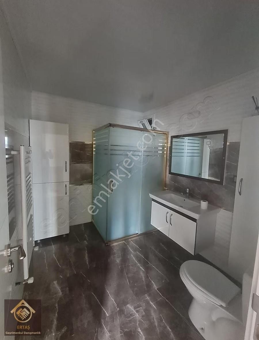Yıldırım Beyazıt Mahallesinde Kombili Kiralık Daire - Görsel 21