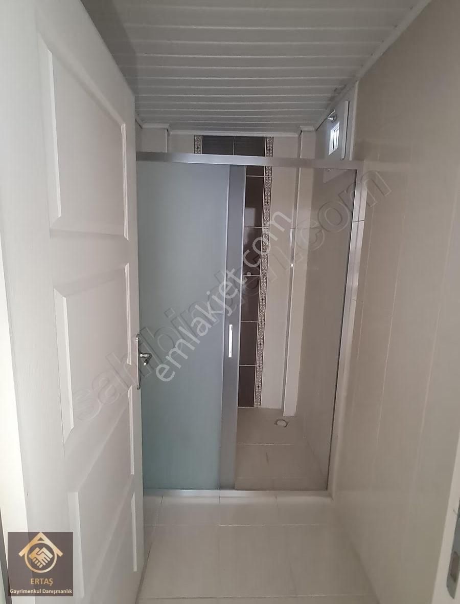 Yıldırım Beyazıt Mahallesinde Kombili Kiralık Daire - Görsel 14