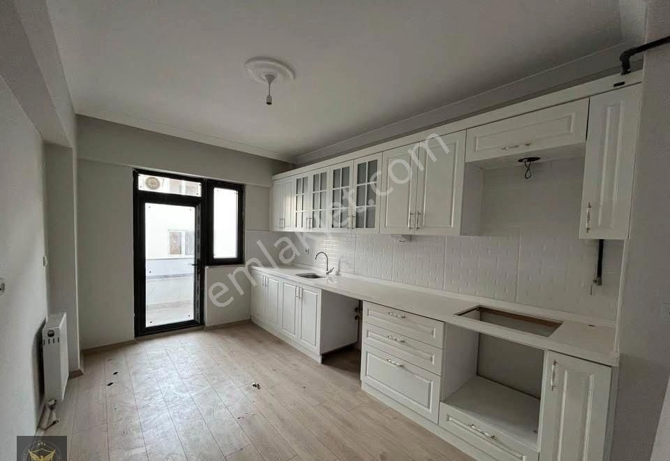 Beylikdüzü Yakuplu Mah Hasırcılar Avm Arkası 2+1 Dairemiz