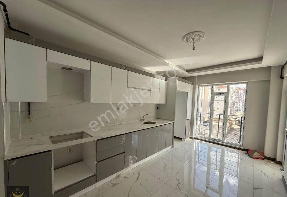 Beylikdüzü Beylikdüzü Osb Mah Emsallerin Altında 3+1 Dairemız