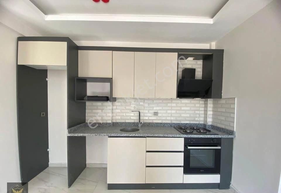 Esenyurt Mevlana Mah Marmarapark Avm Arkası Ara Kat 1+1 Dairemiz