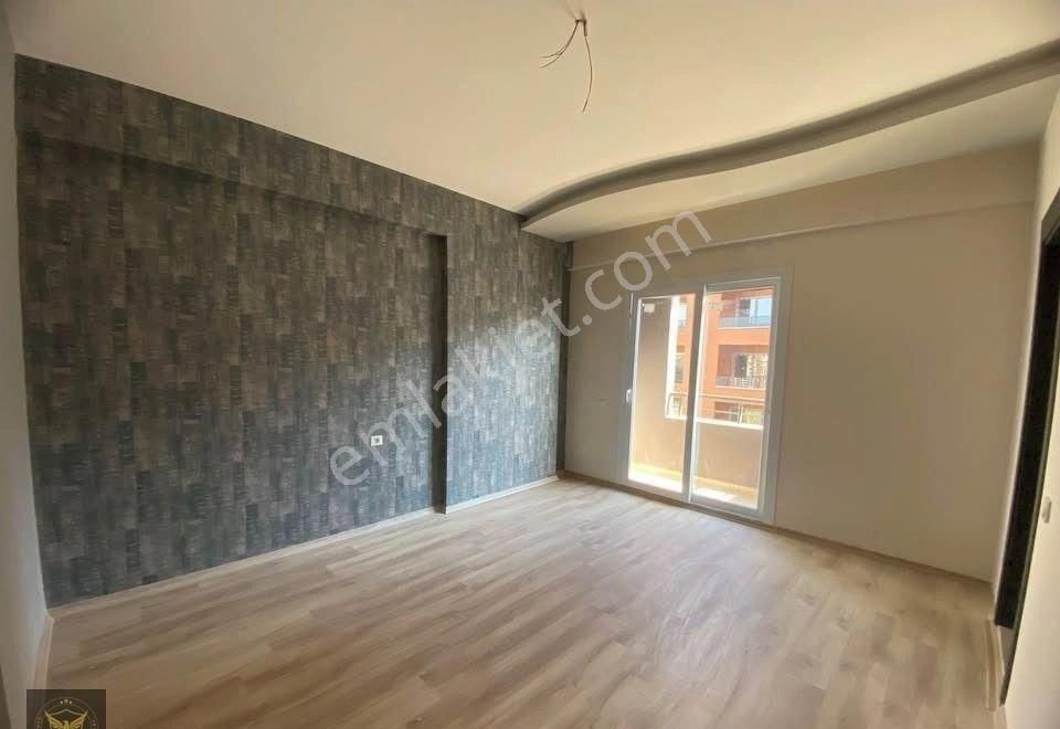 Beylıkdüzü Cumhuriyet Mah Ebeveyn Banyolu Arakat 2+1 Dairemiz - Görsel 2