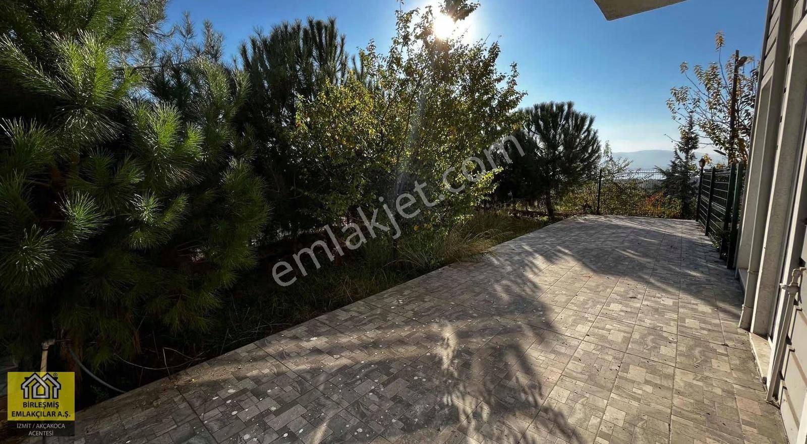 Panoramik Körfez Manzaralı Satılık 5+1 Bahçe Triplex Daire - Görsel 13