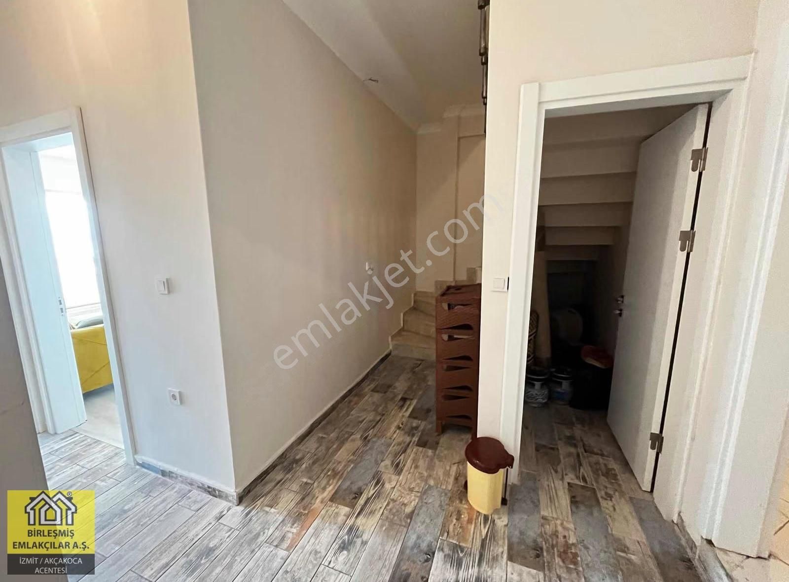 Panoramik Körfez Manzaralı Satılık 5+1 Bahçe Triplex Daire - Görsel 6