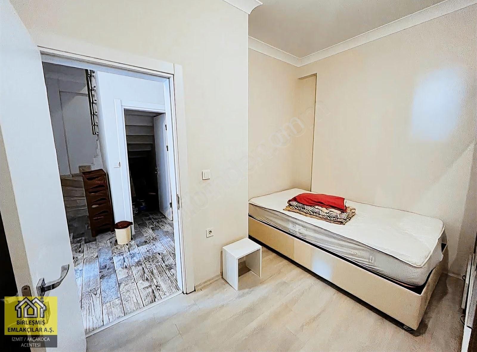 Panoramik Körfez Manzaralı Satılık 5+1 Bahçe Triplex Daire - Görsel 14