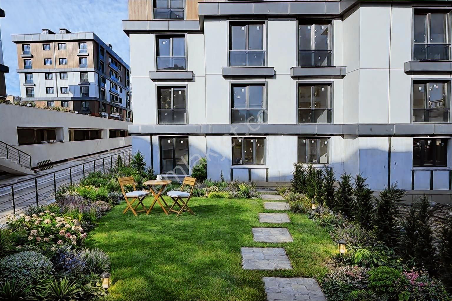 Mustafa Kemal Mah Baltık Sitesinde 1+1 Lüx Satılık Daire