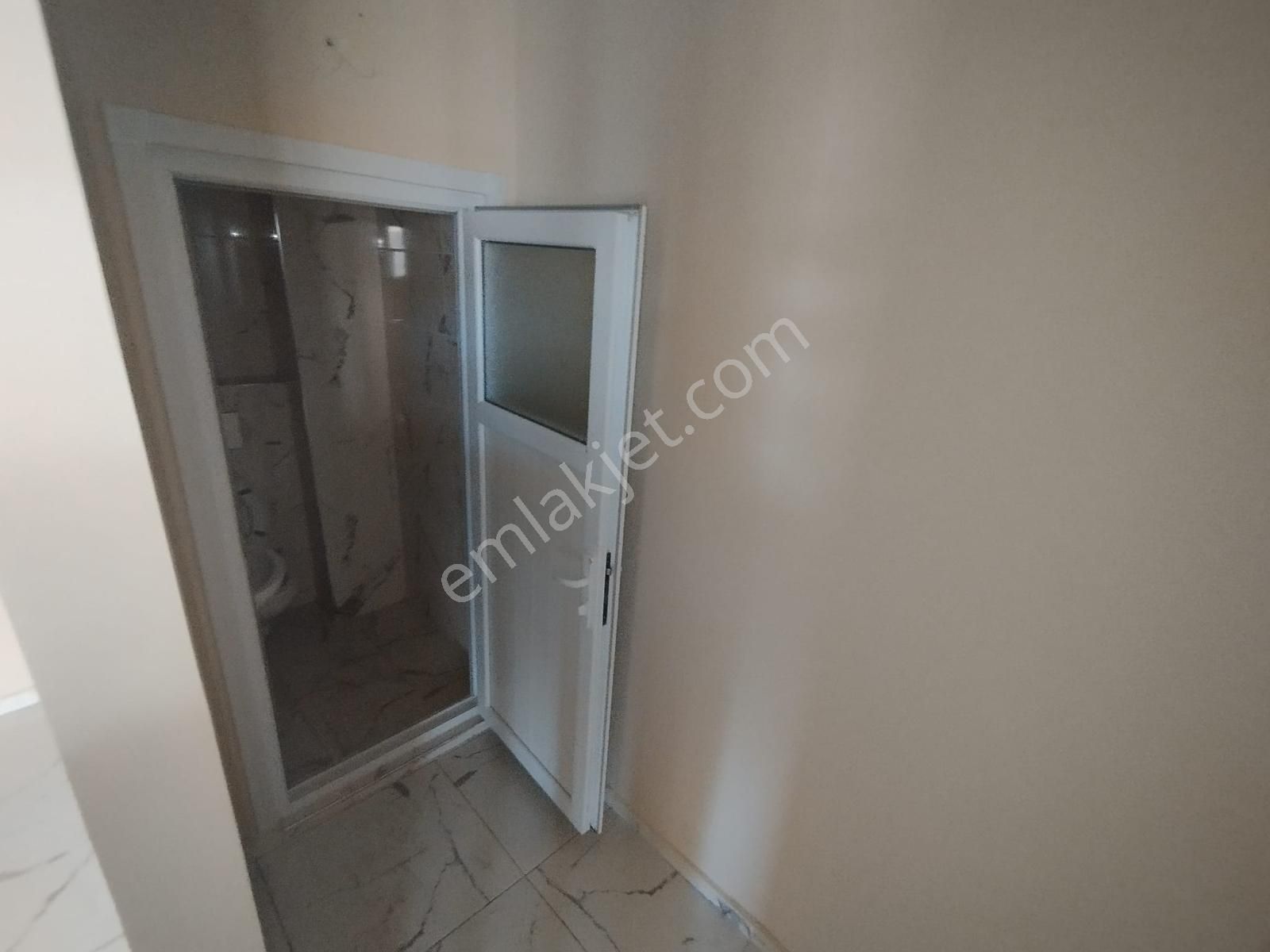 Haraççı Karlıbayır Göçmen Kentte Kiralık Çift Katlı Ve Cepheli - Görsel 13