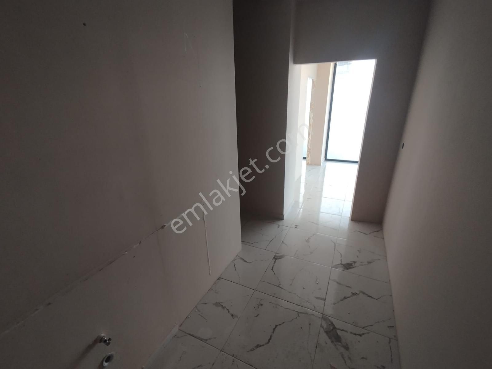 Haraççı Karlıbayır Göçmen Kentte Kiralık Çift Katlı Ve Cepheli - Görsel 18