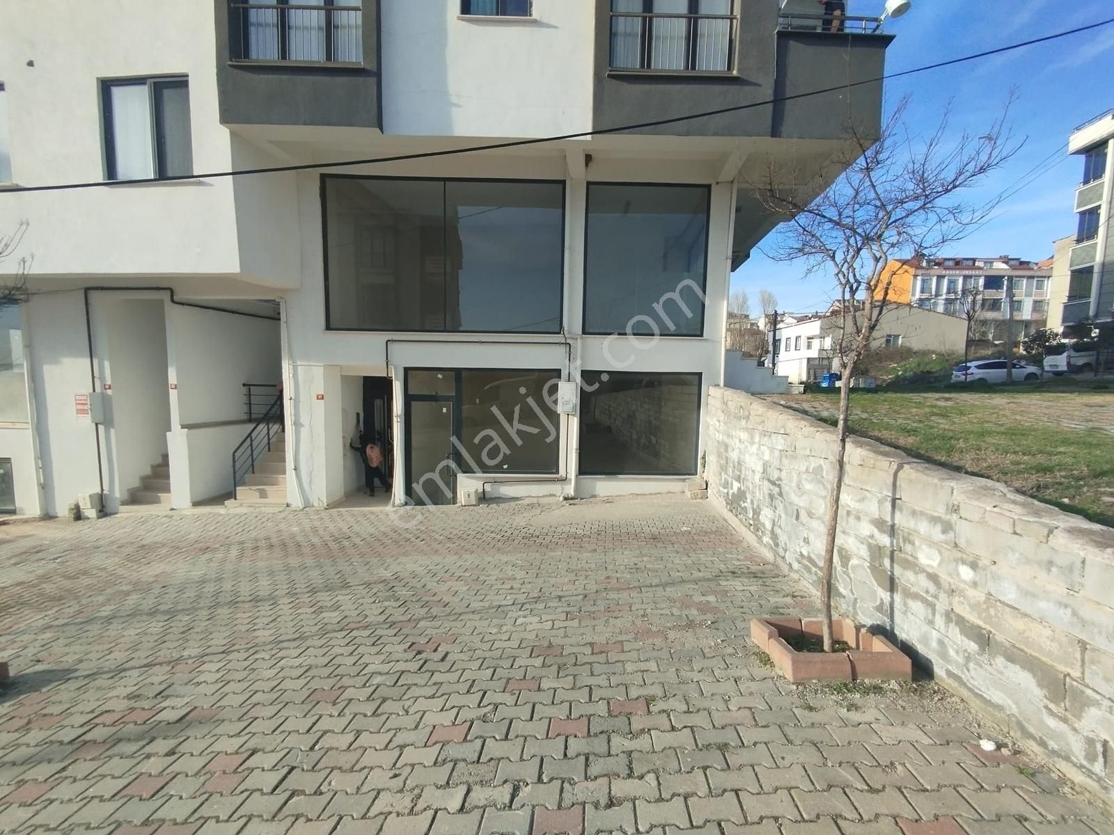 Haraççı Karlıbayır Göçmen Kentte Kiralık Çift Katlı Ve Cepheli - Görsel 5