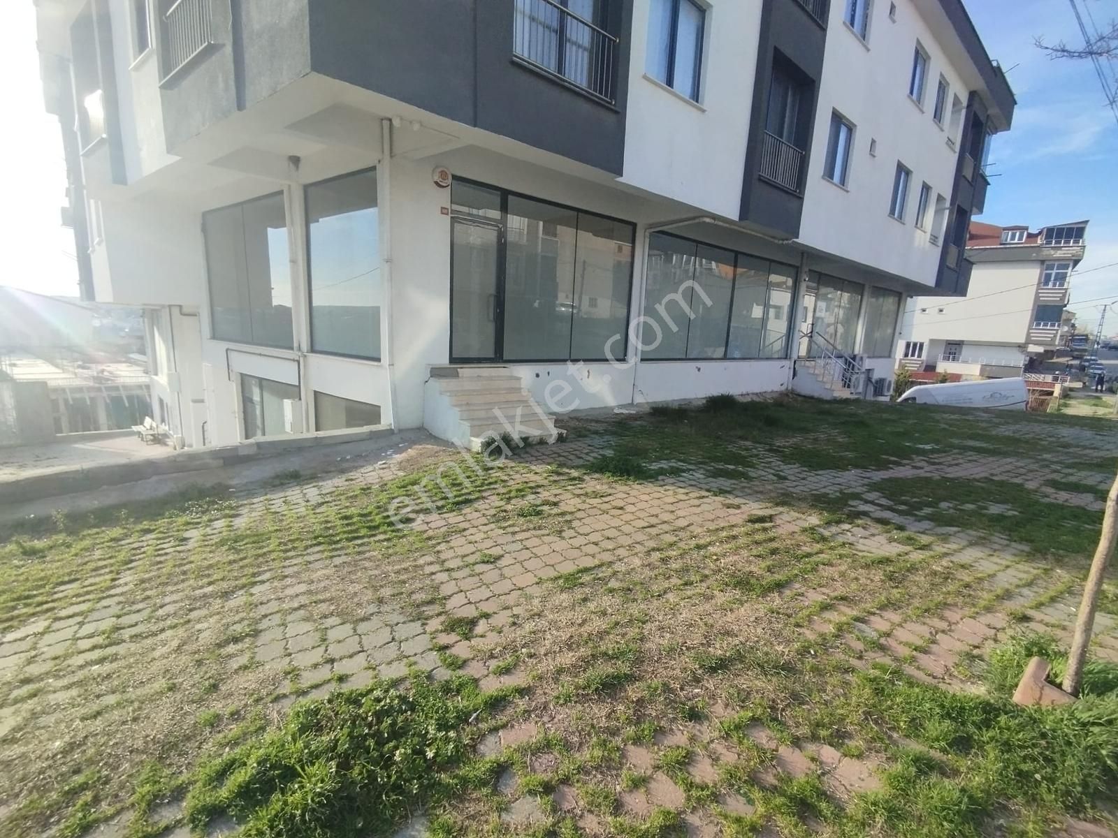 Haraççı Karlıbayır Göçmen Kentte Kiralık Çift Katlı Ve Cepheli - Görsel 4