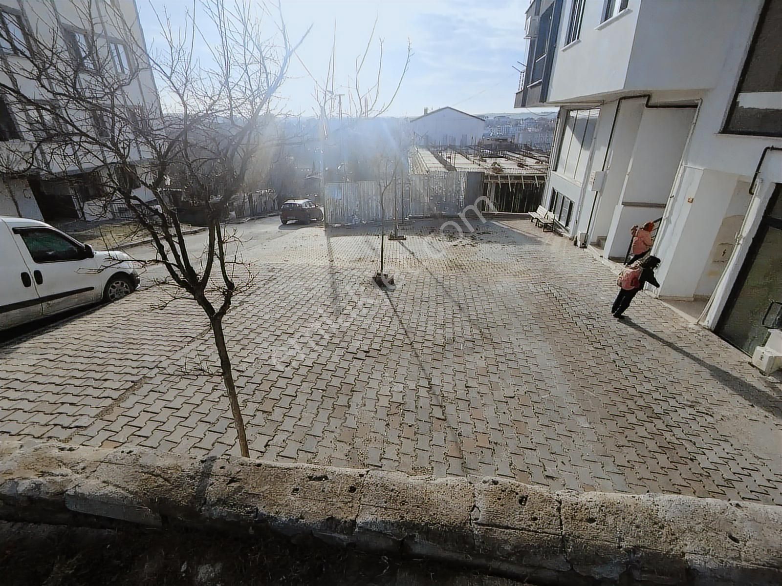 Haraççı Karlıbayır Göçmen Kentte Kiralık Çift Katlı Ve Cepheli - Görsel 6