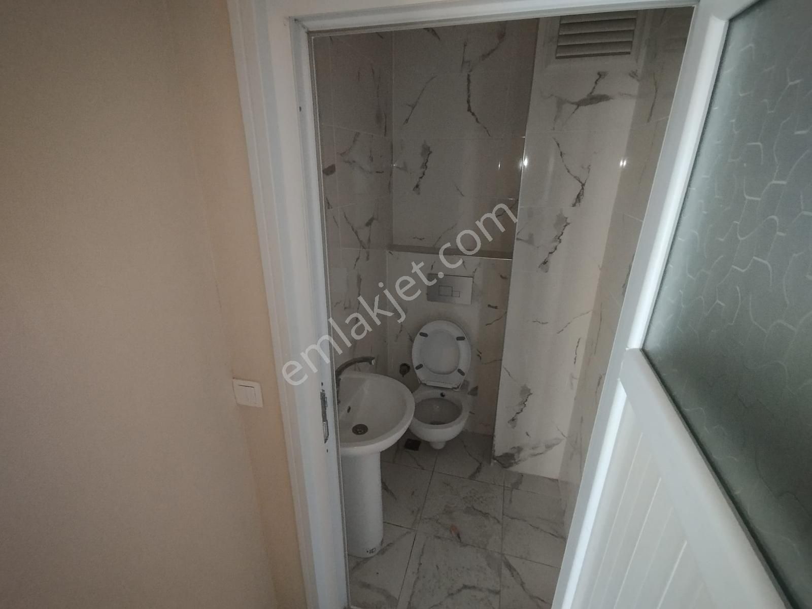 Haraççı Karlıbayır Göçmen Kentte Kiralık Çift Katlı Ve Cepheli - Görsel 14