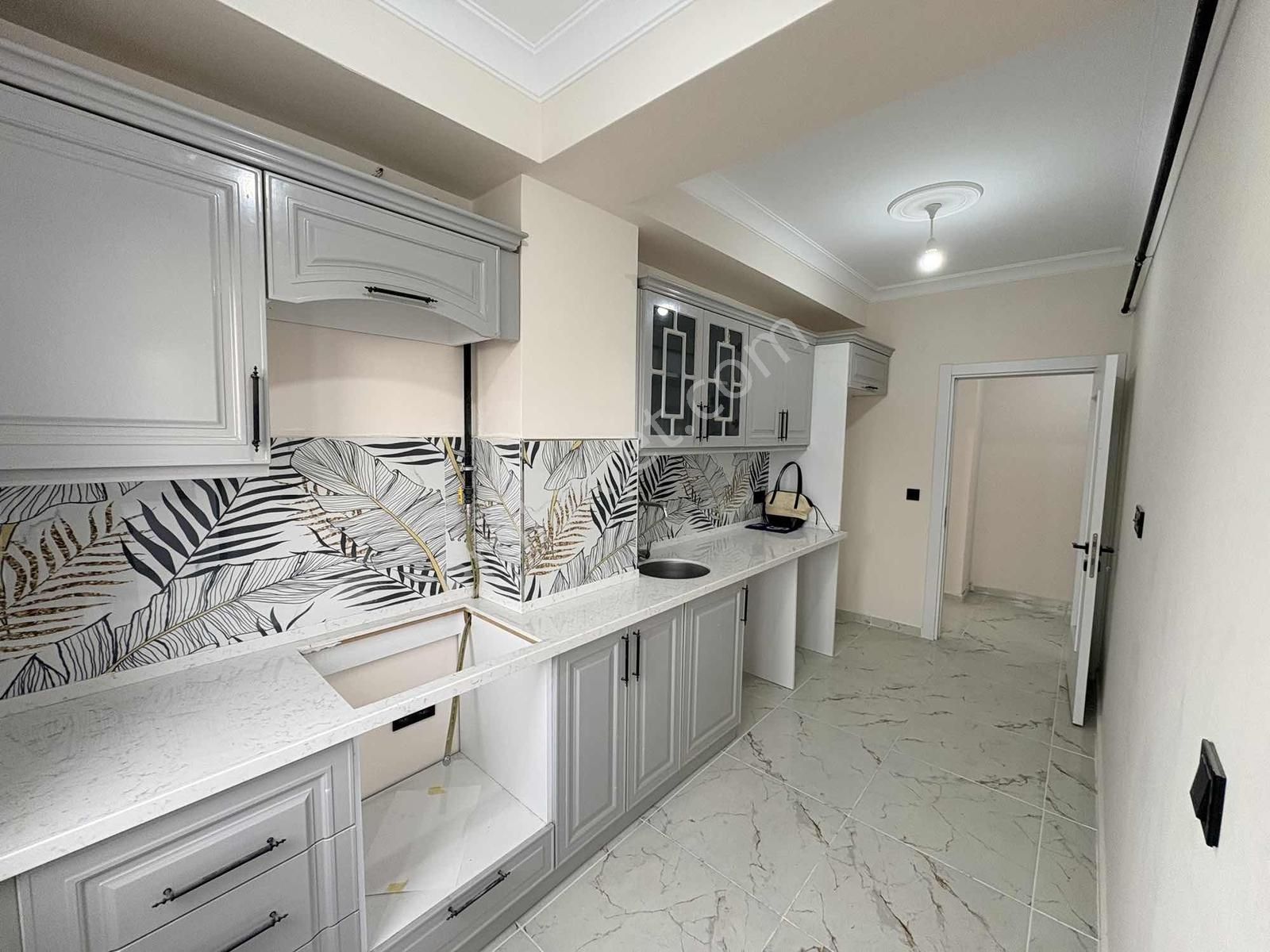 Merkezi Konumda 3+2 Giriş + 1. Kat Ters Dubleks