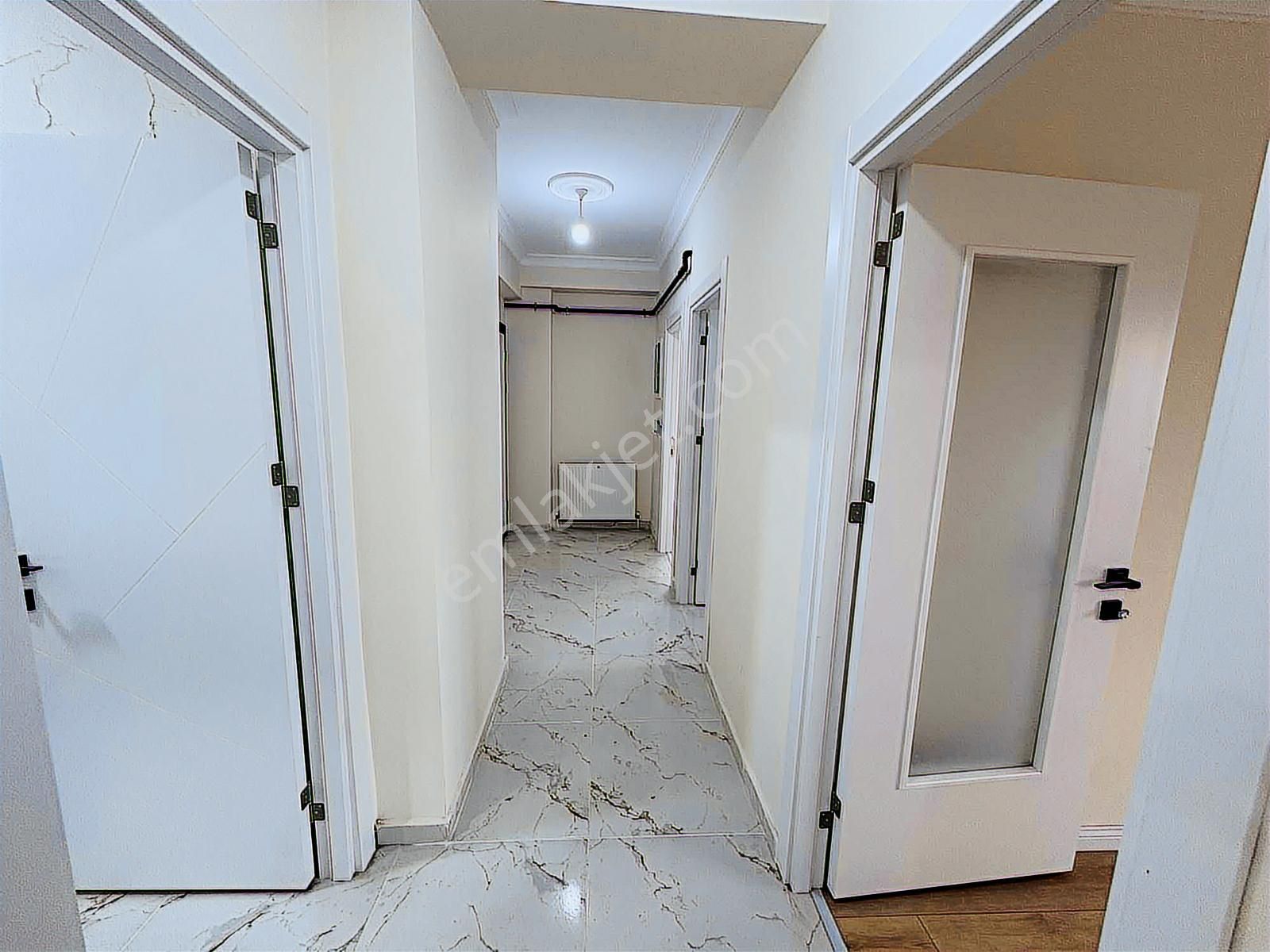 Merkezi Konumda Ara Kat Lüks 2+1 İskanlı Daire - Görsel 20
