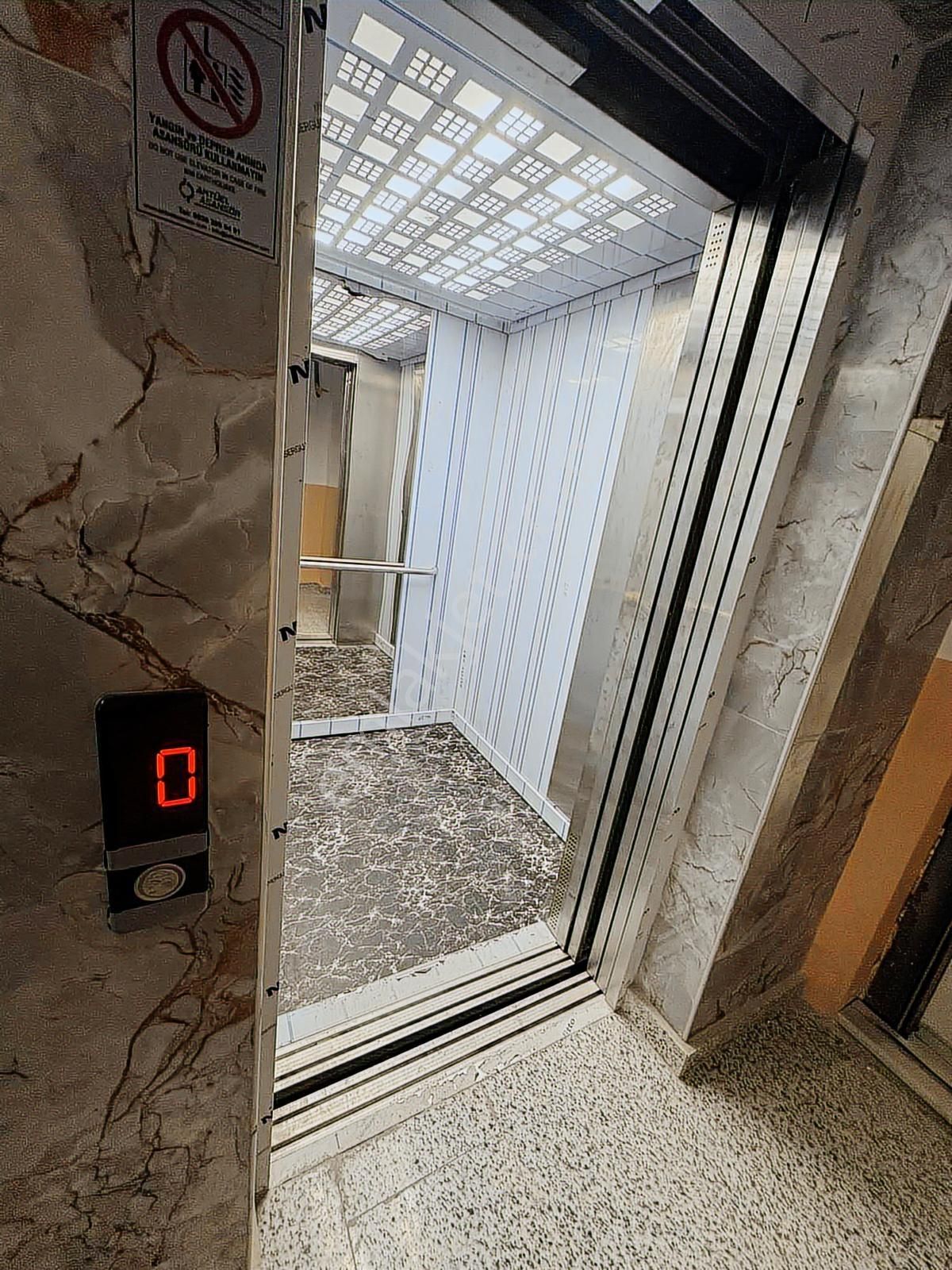 Merkezi Konumda Ara Kat Lüks 2+1 İskanlı Daire - Görsel 19