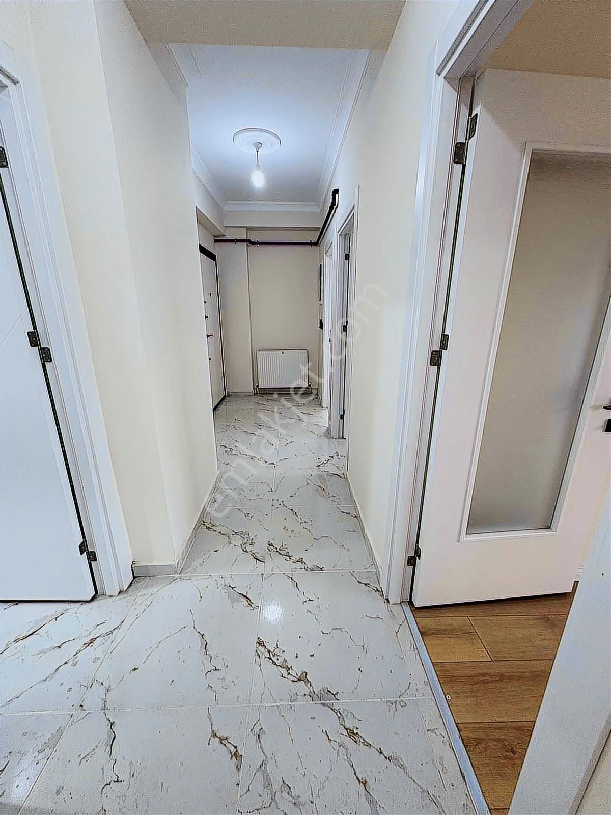 Merkezi Konumda Ara Kat Lüks 2+1 İskanlı Daire - Görsel 10
