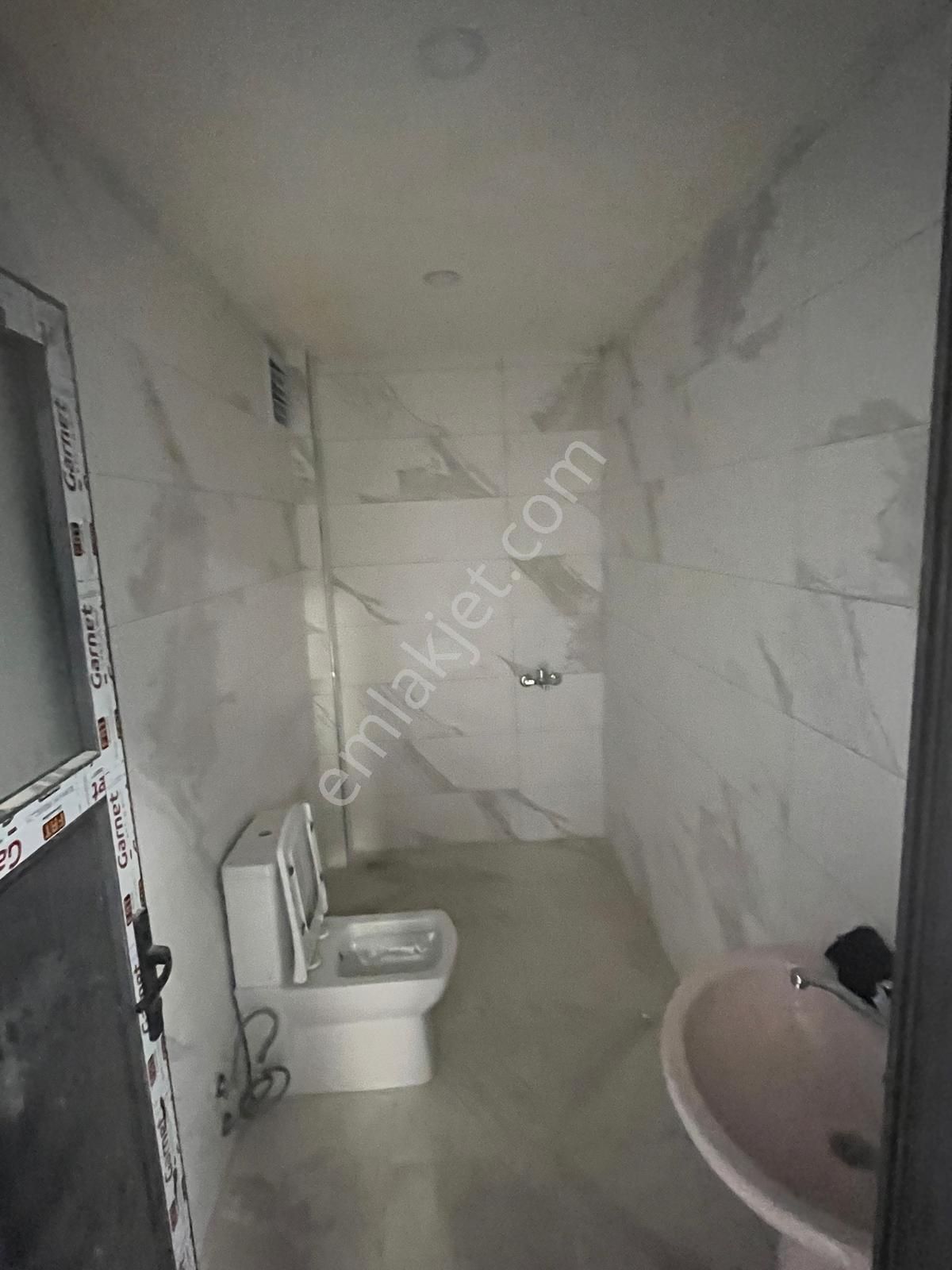 Arnavutköy Cadde Cephe Kiralık Ara Kat Ofis - Görsel 9