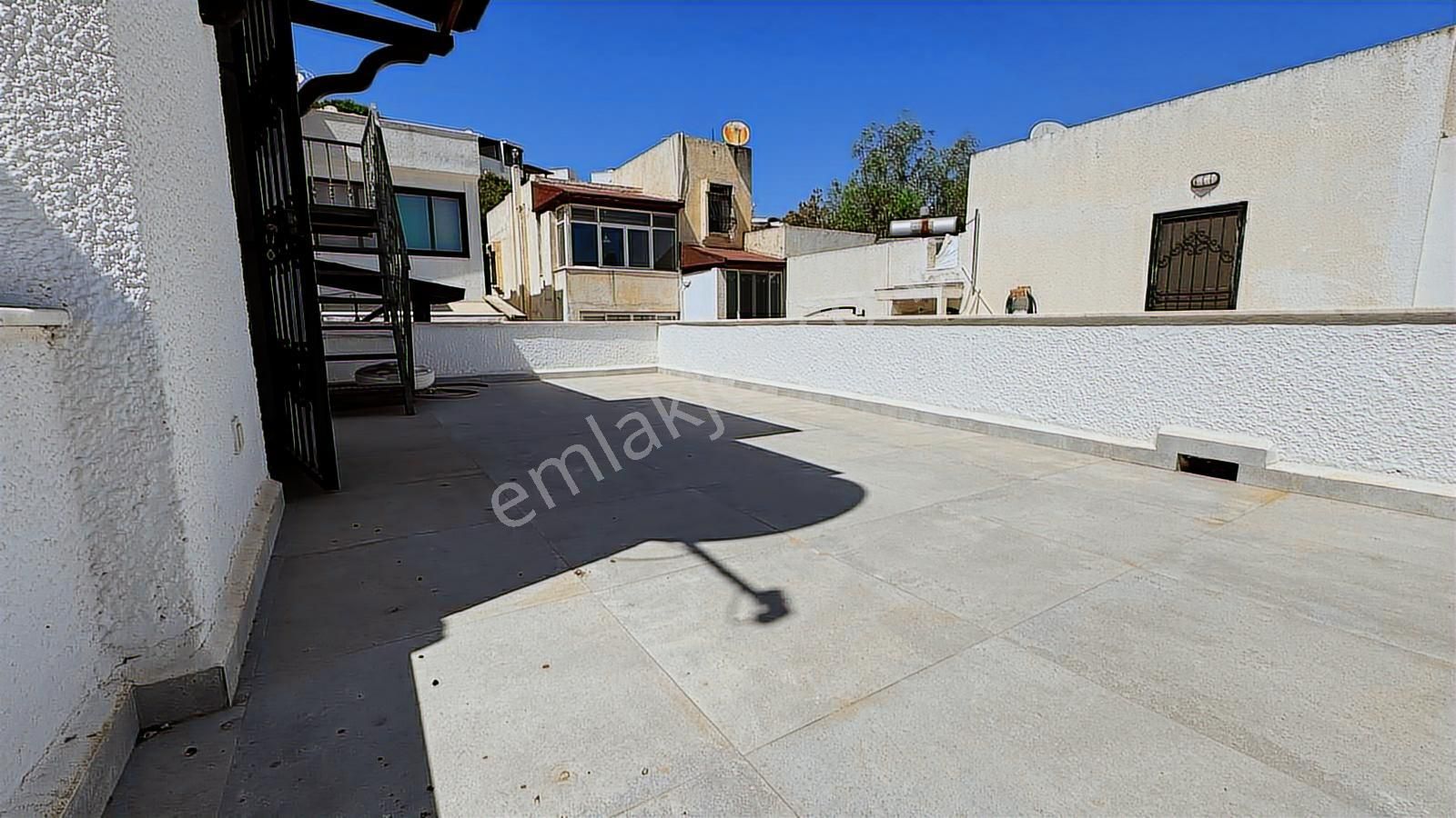 Bodrum Bağla Bankevler`de Denize Yürüme Mesafesi 2+1 Üstkat - Görsel 17