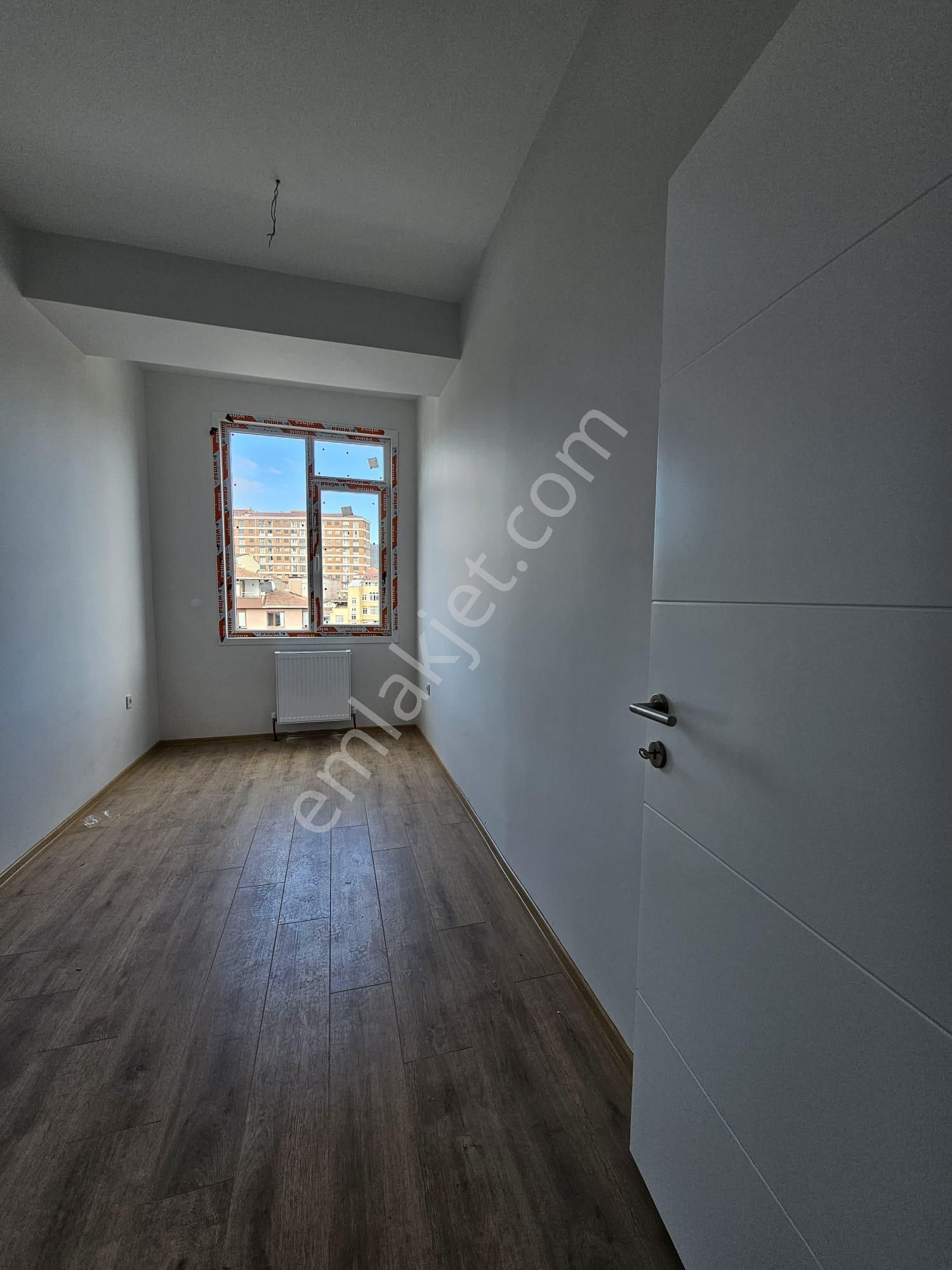Esenkent Doğa Park Sitesi Kapalı Otoparklı Ebv Banyolu Sıfır 3+1 - Görsel 9