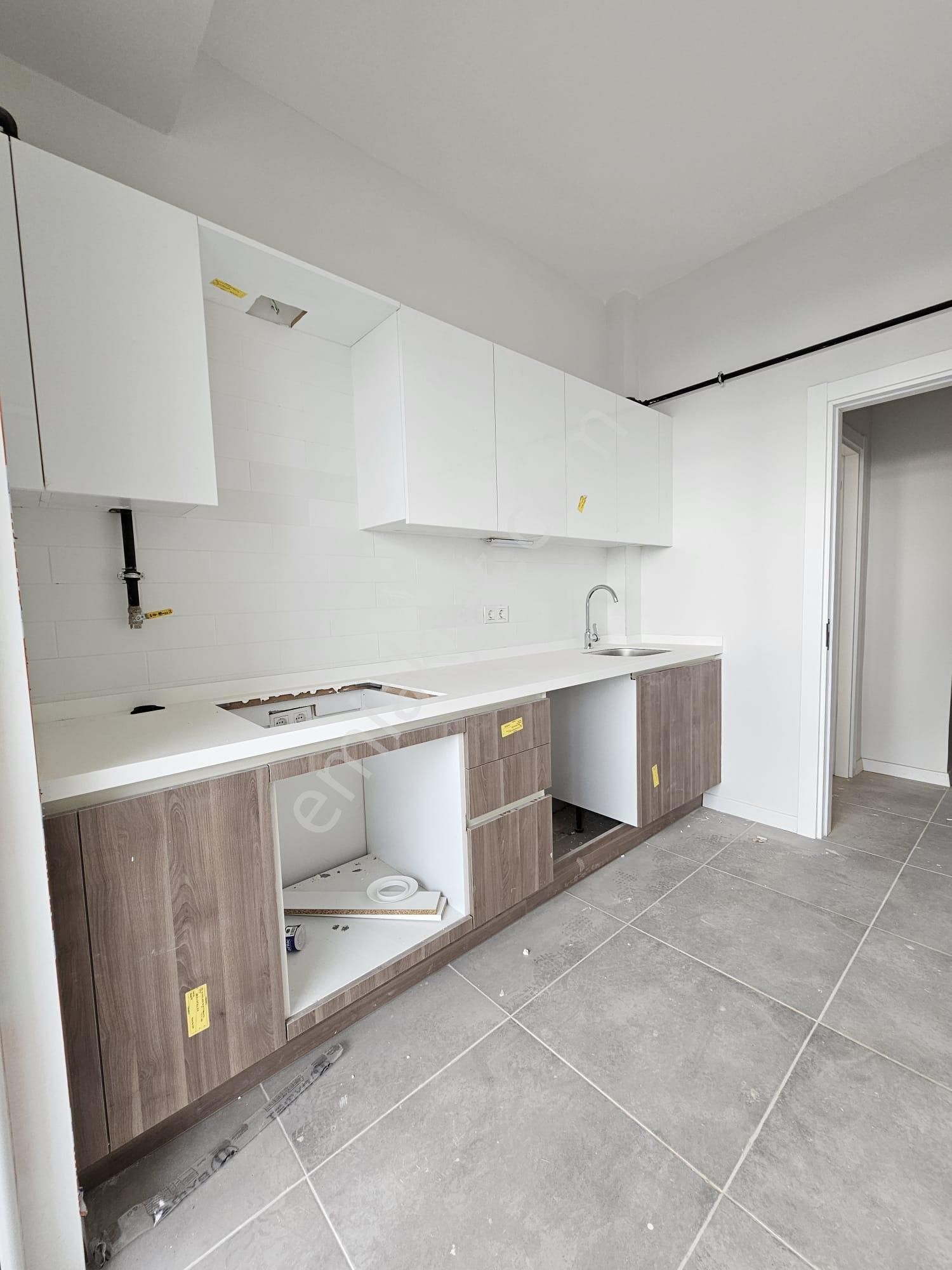Esenkent Doğa Park Sitesi Kapalı Otoparklı Ebv Banyolu Sıfır 3+1 - Görsel 14