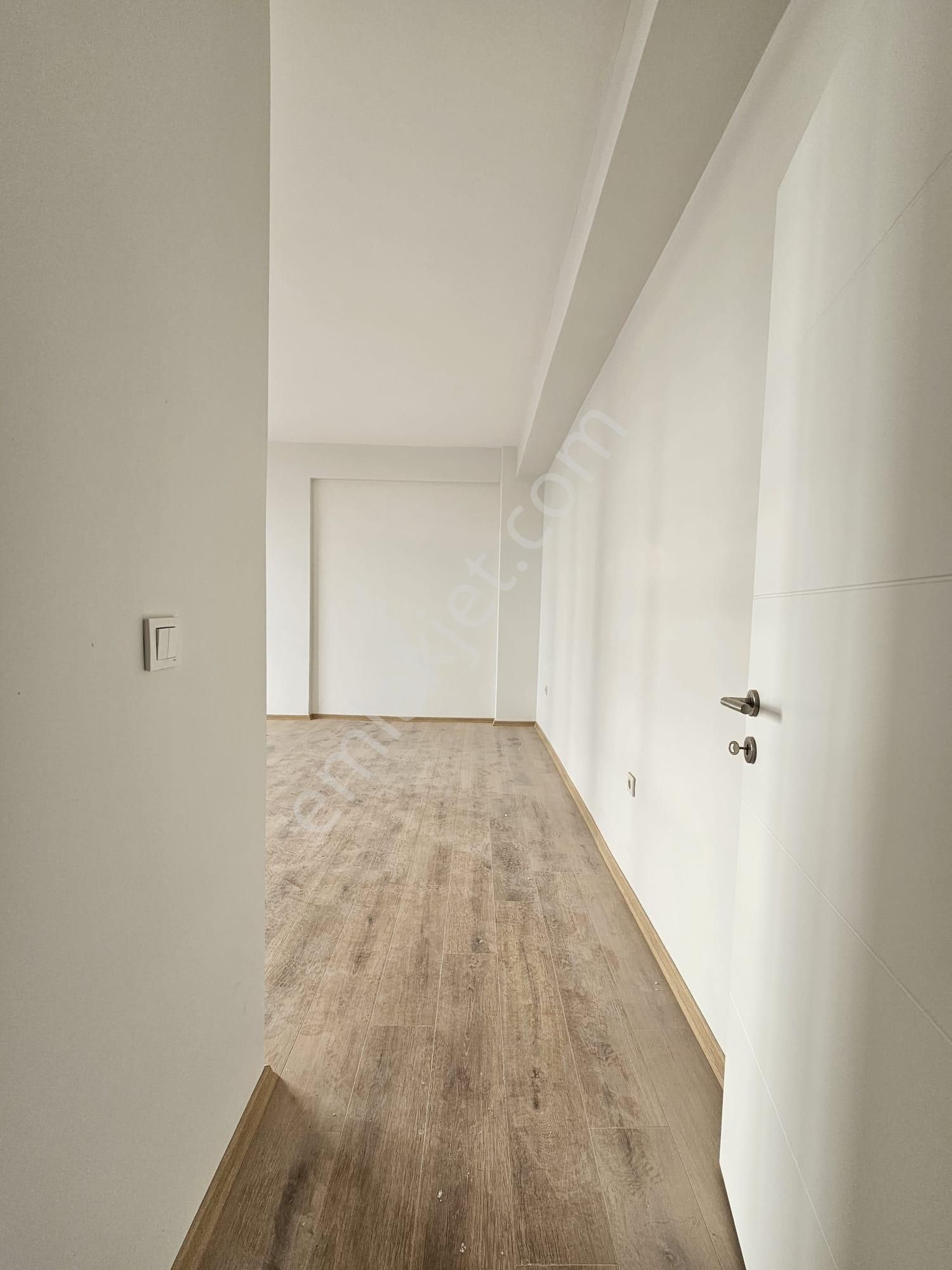 Esenkent Doğa Park Sitesi Kapalı Otoparklı Ebv Banyolu Sıfır 3+1 - Görsel 23