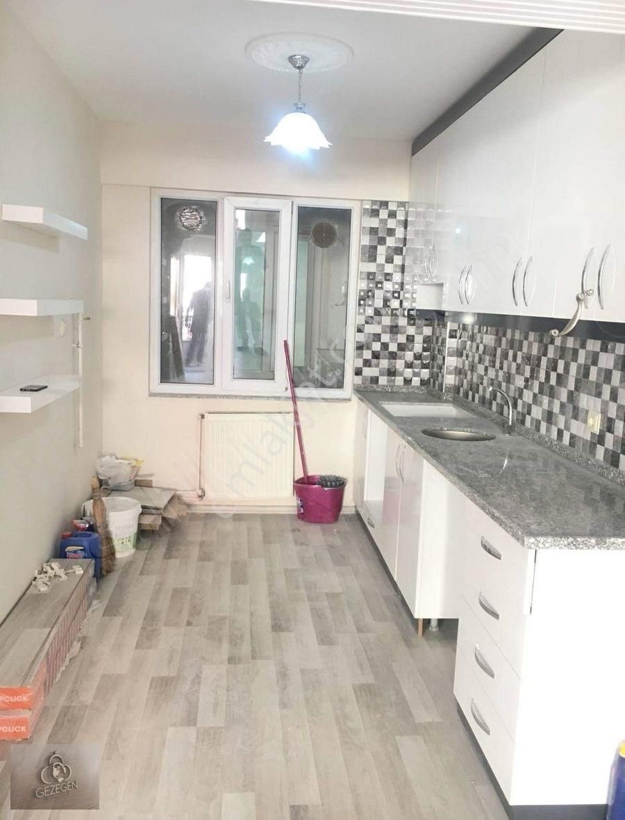 Mehmetçik Mh. İnönü Cd 2+1 Kiracılı Daire