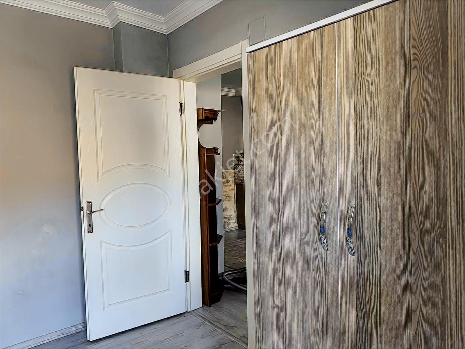 Şehrin Tam Merkezinde Arakat Fuul Eşyalı 2+1 Kiralık Daire - Görsel 12