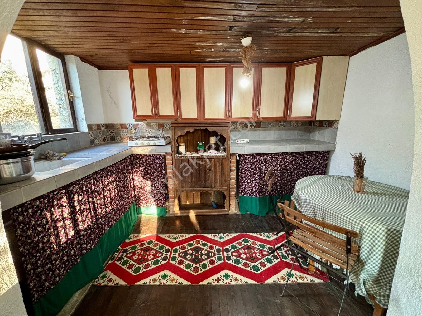 Goldhouse Dan Satılık Doğa İçersinde 326m2 Arsa İçinde Müstakil Taş Villa - Görsel 12