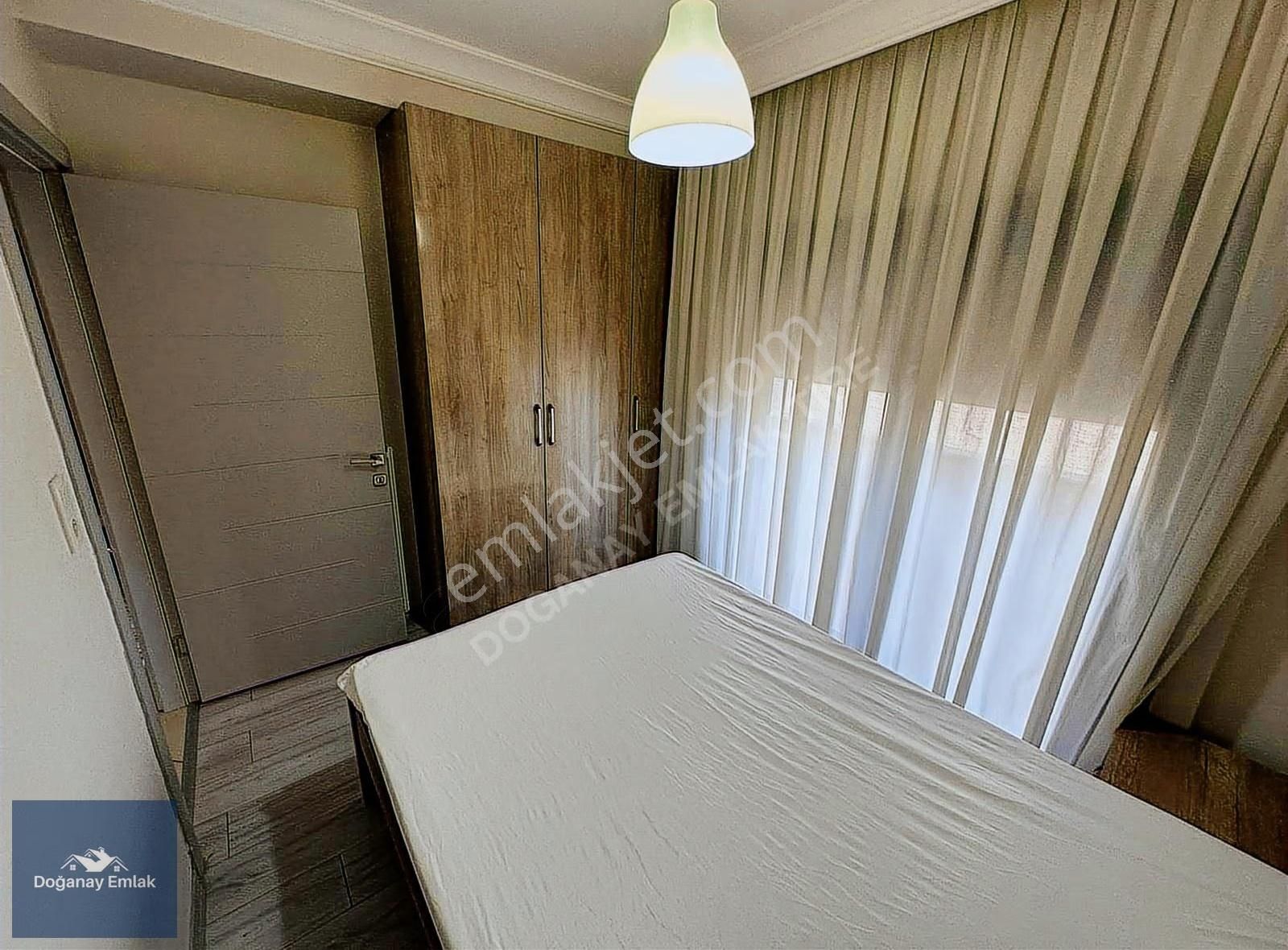 Tire'de Eşyalı Kiralık 2+1 Daire: Merkezde, Konforlu Yaşam! - Görsel 2