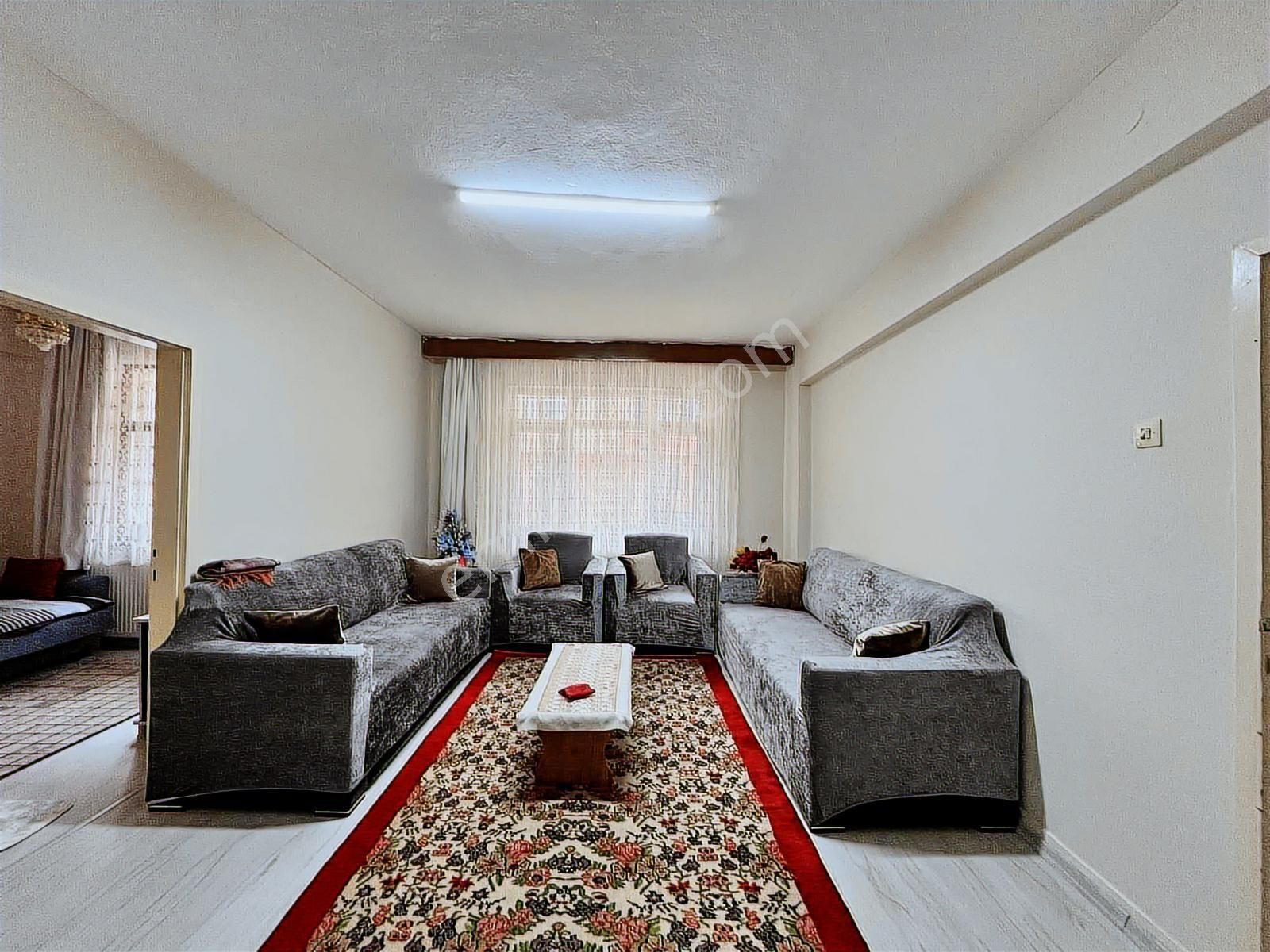 Cumhuriyet Mahallesi Askeriye Civarı Yatırıma Uygun 3+1 Daire