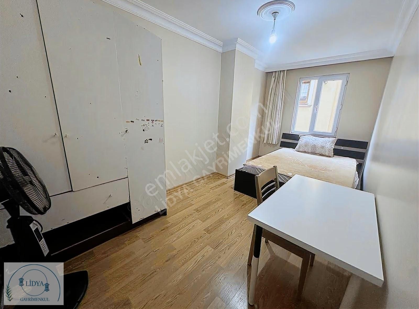 Kayışdağı Mh. Merkezi Lokasyonda Ara Kat Balkonlu Geniş 2+1 - Görsel 23
