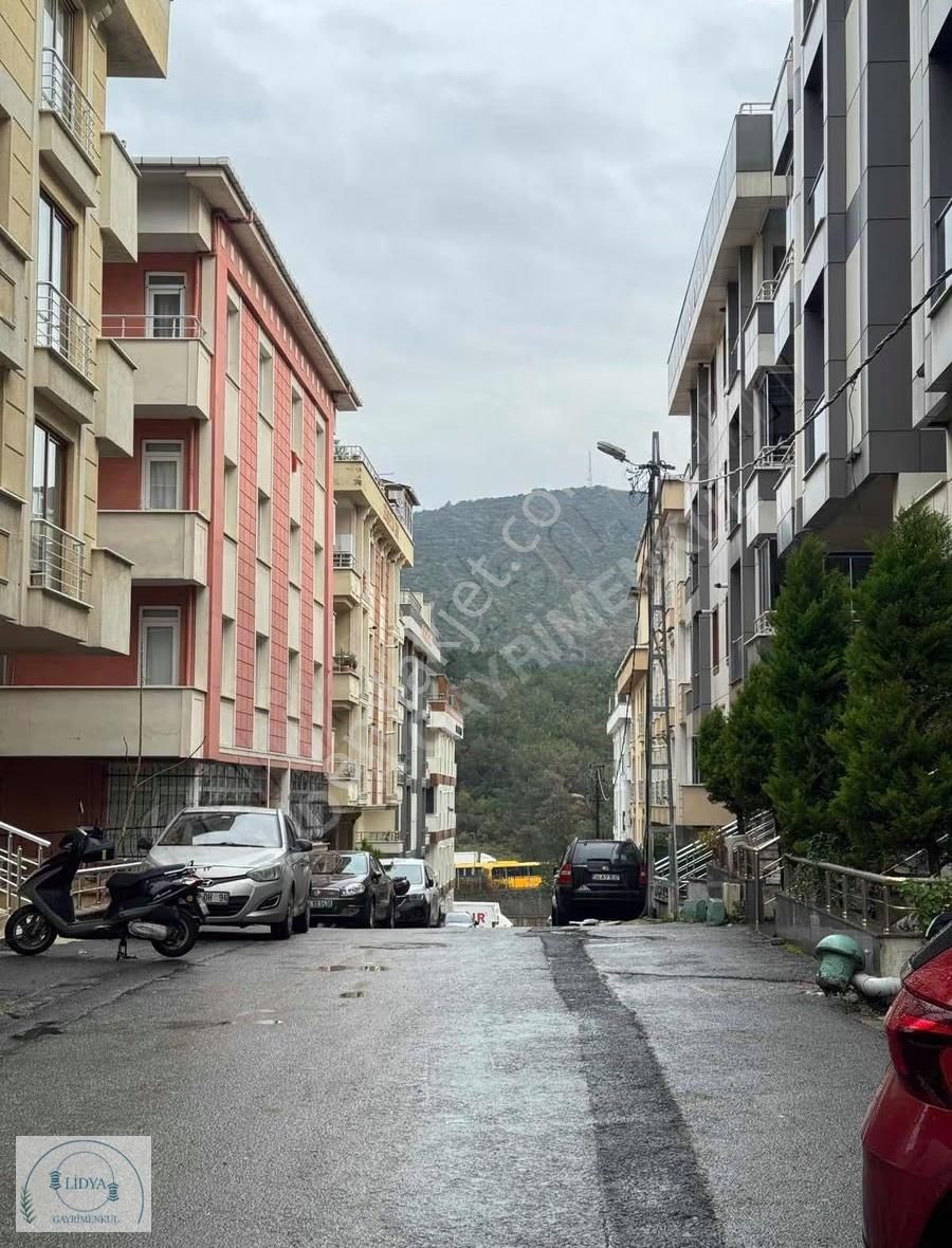 Fındıklı Mh. Aile Binasında Çok Geniş Teraslı Kısmi Eşyalı 1+1 - Görsel 7