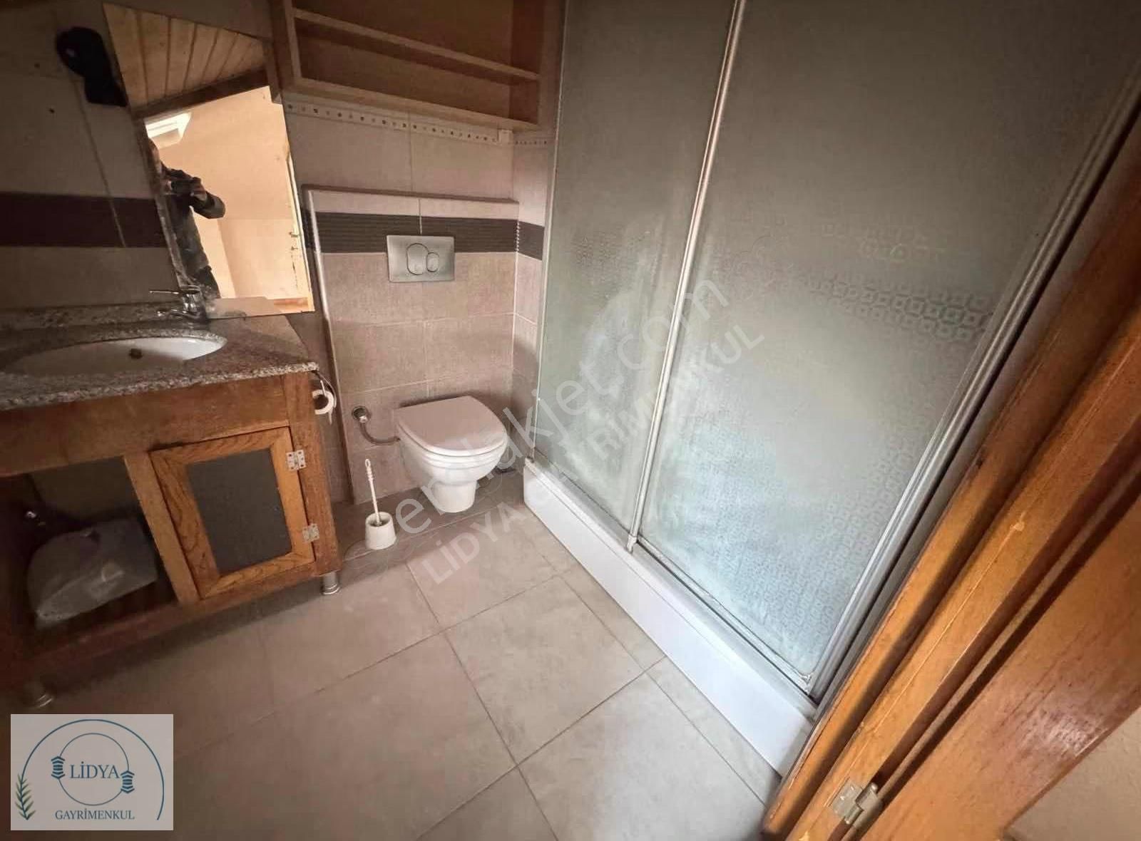 Fındıklı Mh. Aile Binasında Çok Geniş Teraslı Kısmi Eşyalı 1+1 - Görsel 26